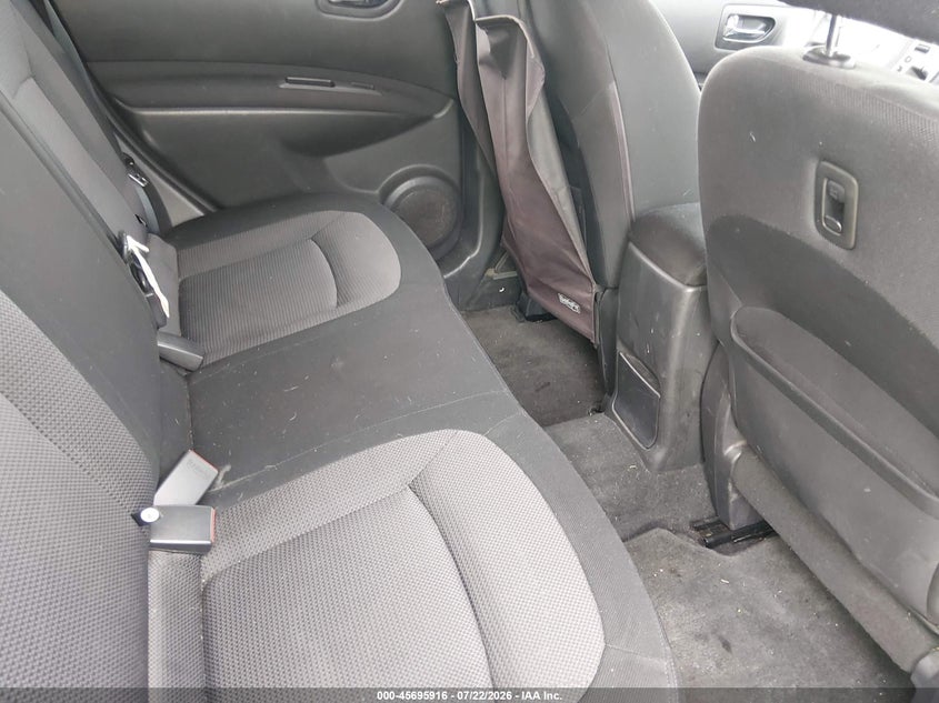 2010 Nissan Rogue VIN JN8AS5MV1AW605956 IAAI salvage auction — NORMAL WEAR, Clear (Illinois), sold $575 on 2026-07-29 (photo 8)