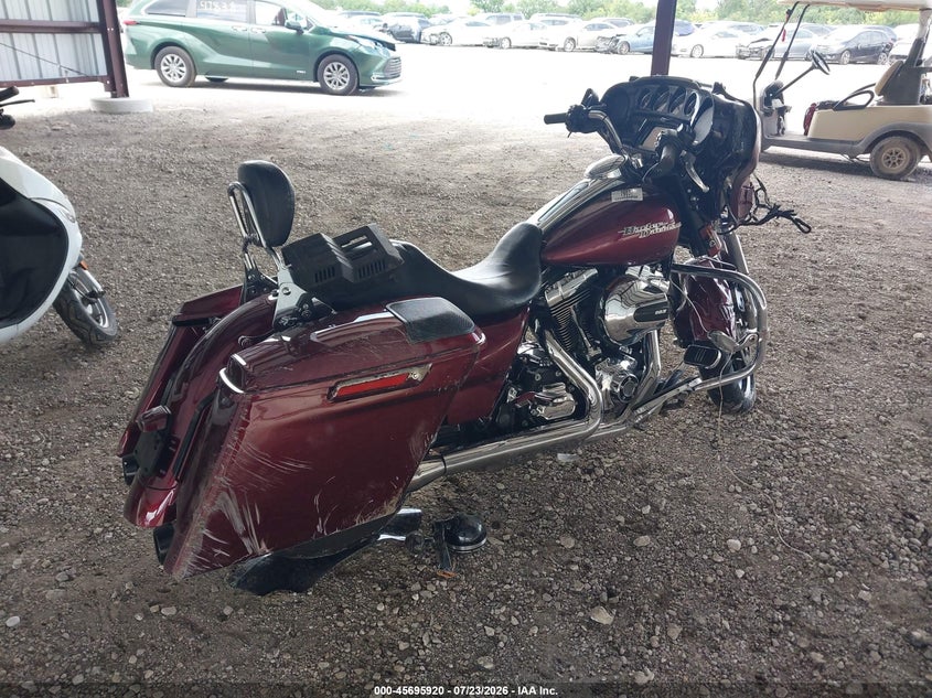 2014 Harley-davidson Street glide VIN 1HD1KRM1XEB690890 IAAI salvage auction — FRONT & REAR, Salvage Title, sold $1,650 on 2026-09-26 (photo 4)