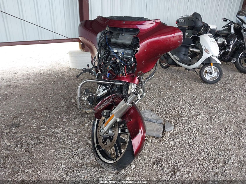 2014 Harley-davidson Street glide VIN 1HD1KRM1XEB690890 IAAI salvage auction — FRONT & REAR, Salvage Title, sold $1,650 on 2026-09-26 (photo 5)