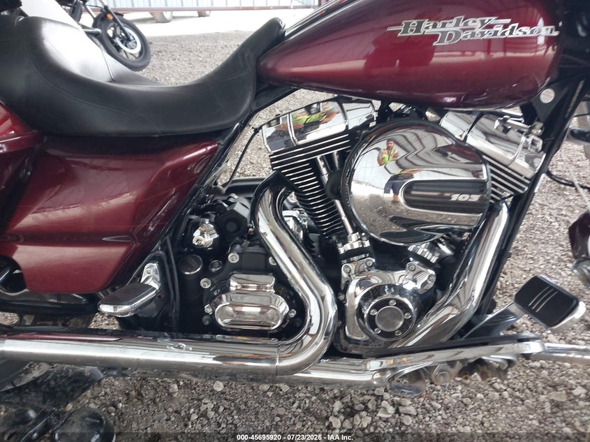 2014 Harley-davidson Street glide VIN 1HD1KRM1XEB690890 IAAI salvage auction — FRONT & REAR, Salvage Title, sold $1,650 on 2026-09-26 (photo 8)