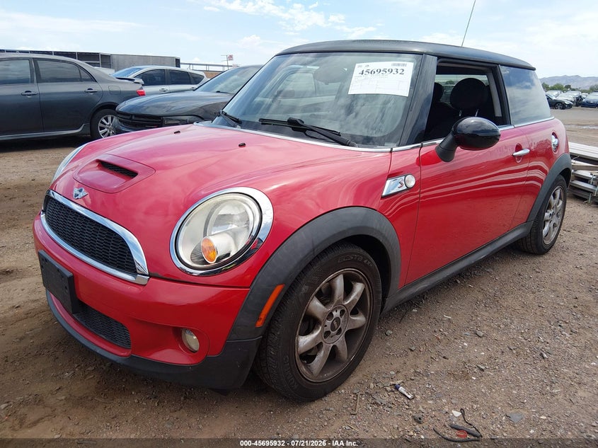 2010 Mini Cooper VIN WMWMF7C59ATZ71110 IAAI salvage auction — NORMAL WEAR, Clear-Dealer Only (Arizona), sold $50 on 2026-07-28 (photo 2)