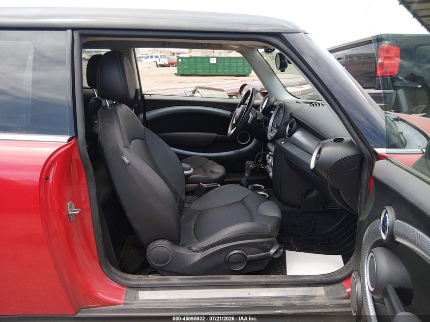 2010 Mini Cooper VIN WMWMF7C59ATZ71110 IAAI salvage auction — NORMAL WEAR, Clear-Dealer Only (Arizona), sold $50 on 2026-07-28 (photo 5)