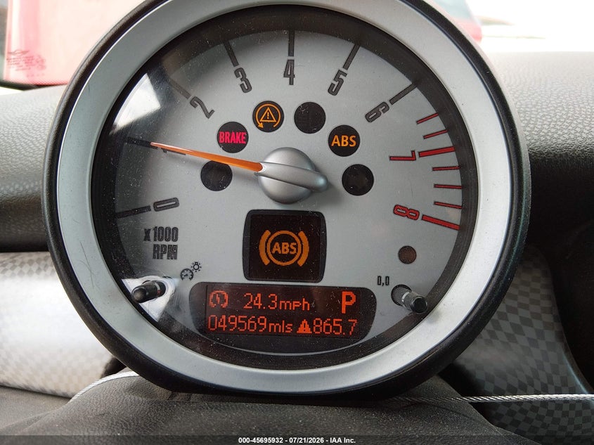 2010 Mini Cooper VIN WMWMF7C59ATZ71110 IAAI salvage auction — NORMAL WEAR, Clear-Dealer Only (Arizona), sold $50 on 2026-07-28 (photo 7)