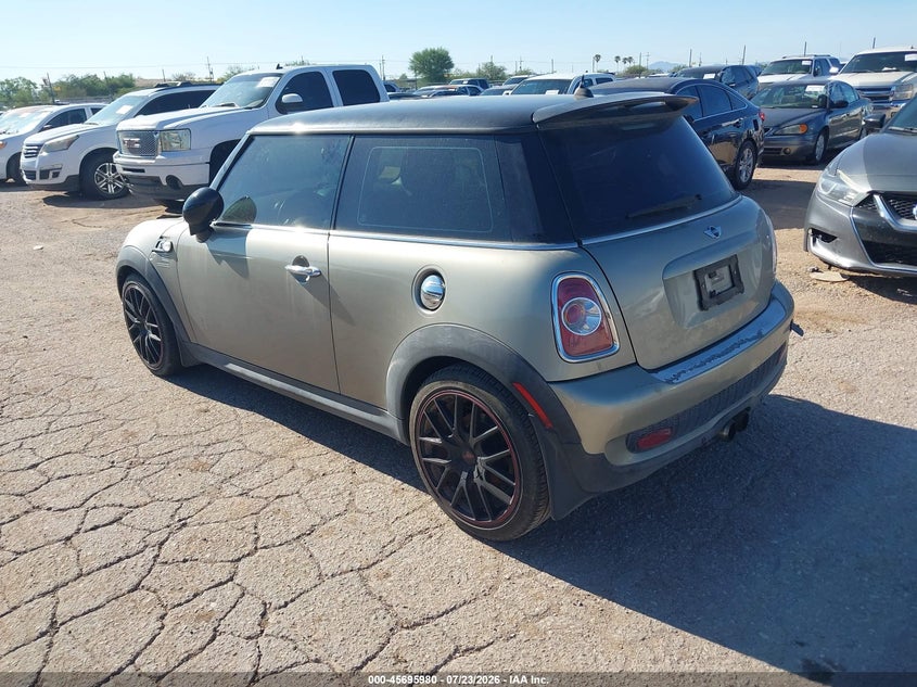 2010 Mini Cooper VIN WMWMF7C53ATZ70373 IAAI salvage auction — NORMAL WEAR, Clear-Dealer Only (Arizona), sold $100 on 2026-07-30 (photo 3)