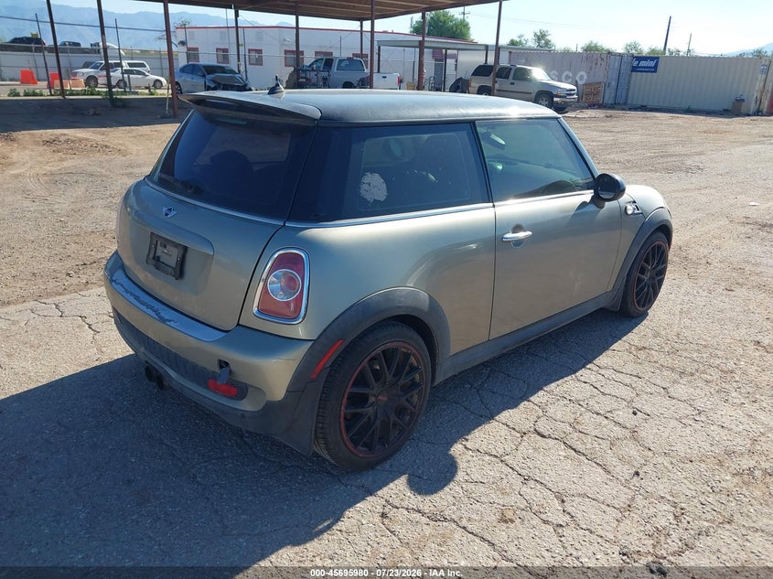 2010 Mini Cooper VIN WMWMF7C53ATZ70373 IAAI salvage auction — NORMAL WEAR, Clear-Dealer Only (Arizona), sold $100 on 2026-07-30 (photo 4)
