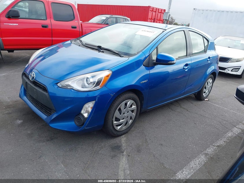 2015 Toyota Prius c VIN JTDKDTB32F1090311 IAAI salvage auction — NORMAL WEAR, Clear - Dealer Only (California), sold $25 on 2026-07-23 (photo 2)