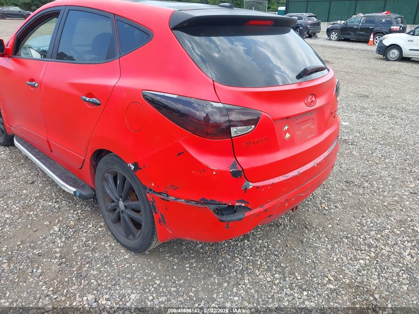 2010 Hyundai Tucson VIN KM8JU3AC8AU103899 IAAI salvage auction — NORMAL WEAR, Clear (New York), sold $450 on 2026-07-28 (photo 6)