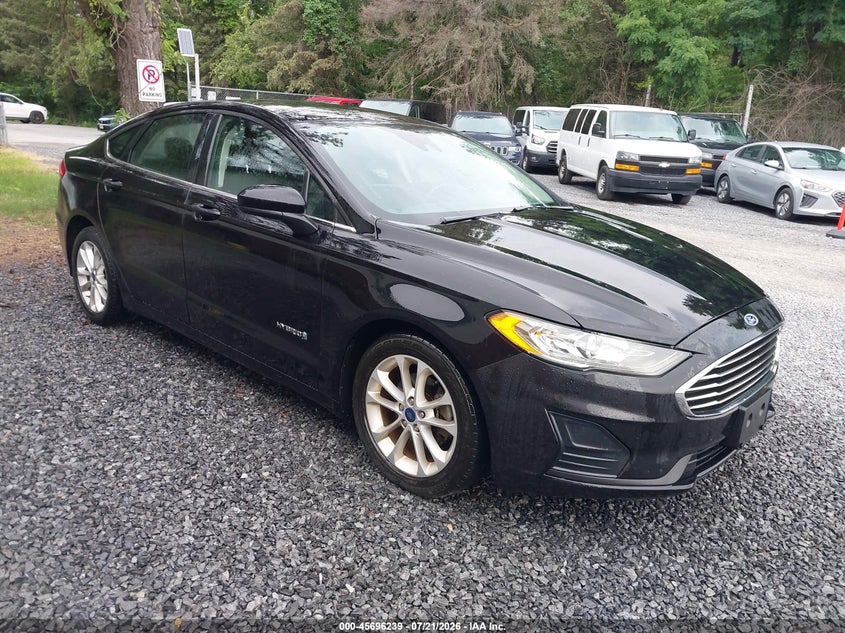 2019 Ford Fusion VIN 3FA6P0LU9KR274438 — IAAI salvage auction photo