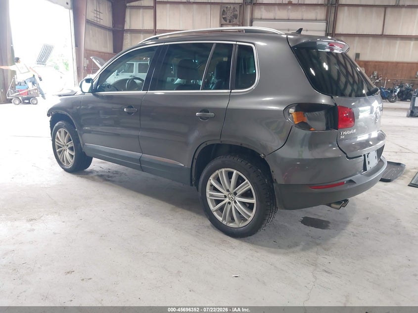 2016 Volkswagen Tiguan VIN WVGBV7AX1GW599217 IAAI salvage auction — FRONT END, Salvage Title, sold $3,400 on 2026-08-16 (photo 3)