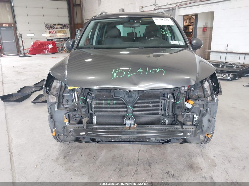 2016 Volkswagen Tiguan VIN WVGBV7AX1GW599217 IAAI salvage auction — FRONT END, Salvage Title, sold $3,400 on 2026-08-16 (photo 6)
