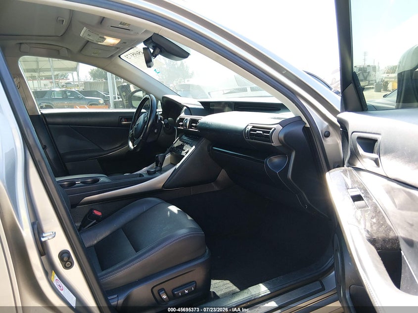 2018 Lexus Is VIN JTHBA1D24J5076895 IAAI salvage auction — RIGHT FRONT, Salvage (California), sold $4,600 on 2026-07-29 (photo 5)