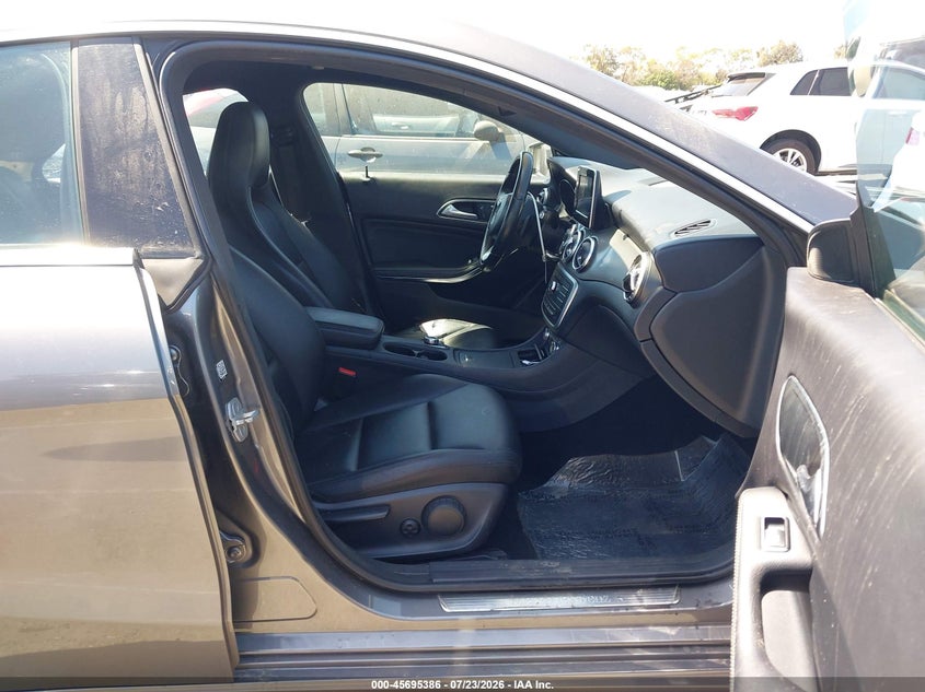 2015 Mercedes-benz Cla-klasse VIN WDDSJ4EB9FN162329 IAAI salvage auction — REAR END, Salvage Title, sold $2,325 on 2026-08-06 (photo 5)
