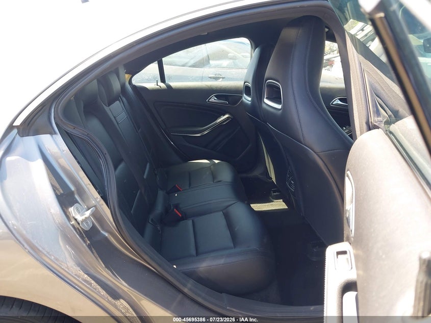 2015 Mercedes-benz Cla-klasse VIN WDDSJ4EB9FN162329 IAAI salvage auction — REAR END, Salvage Title, sold $2,325 on 2026-08-06 (photo 8)