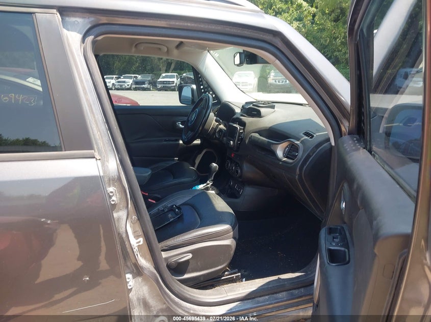 2016 Jeep Renegade VIN ZACCJBDT6GPD22432 IAAI salvage auction — NORMAL WEAR, Clear (Missouri), sold $675 on 2026-08-12 (photo 5)