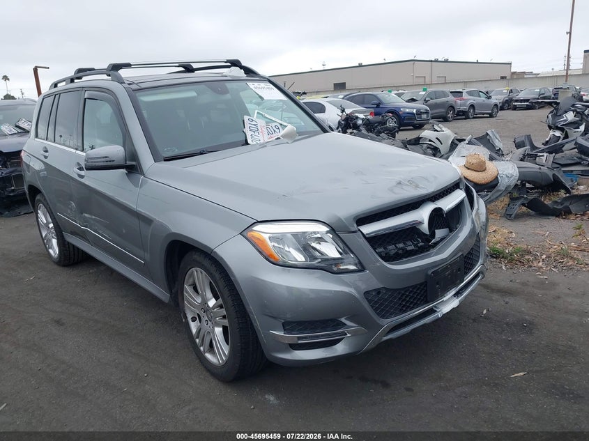 2013 Mercedes-benz Glk-klasse VIN WDCGG5HB1DG014090 IAAI salvage auction — FRONT END, Salvage Title, sold $3,700 on 2026-08-01 (photo 1)