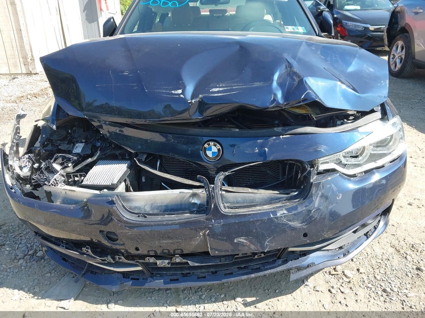 2016 BMW 3er VIN WBA8E3G56GNT75439 IAAI salvage auction — FRONT END, Wait Title, sold $125 on 2026-08-11 (photo 6)