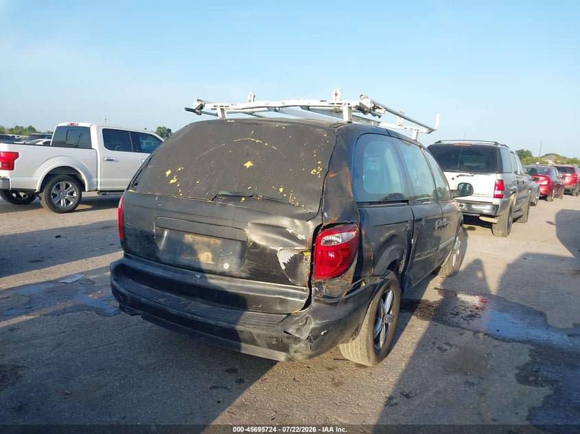 2007 Dodge Grand caravan VIN 1D4GP24R57B104130 IAAI salvage auction — RIGHT SIDE, Original (Texas), sold $1,000 on 2026-08-01 (photo 4)