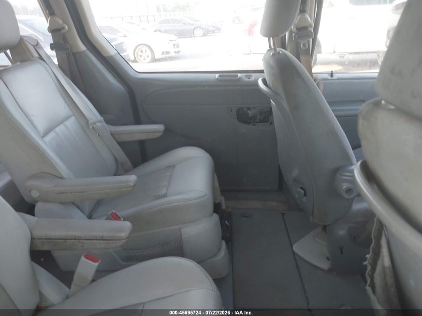 2007 Dodge Grand caravan VIN 1D4GP24R57B104130 IAAI salvage auction — RIGHT SIDE, Original (Texas), sold $1,000 on 2026-08-01 (photo 8)