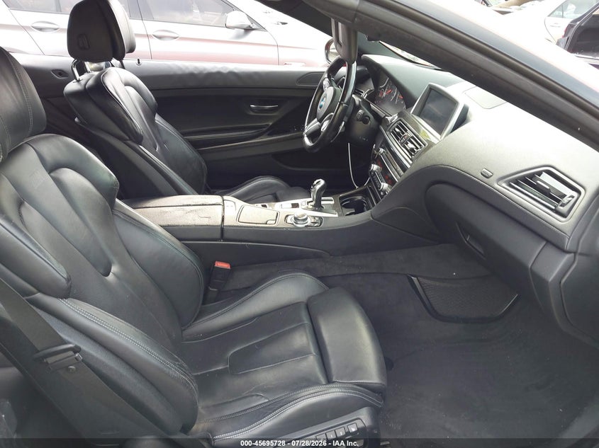 2013 BMW M6 VIN WBSLZ9C52DDZ77856 IAAI salvage auction — WATER/FLOOD, Salvage Title, sold $9,300 on 2026-08-31 (photo 5)