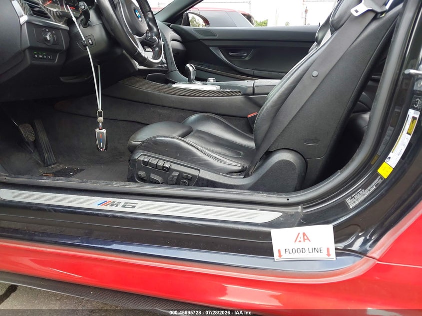 2013 BMW M6 VIN WBSLZ9C52DDZ77856 IAAI salvage auction — WATER/FLOOD, Salvage Title, sold $9,300 on 2026-08-31 (photo 6)