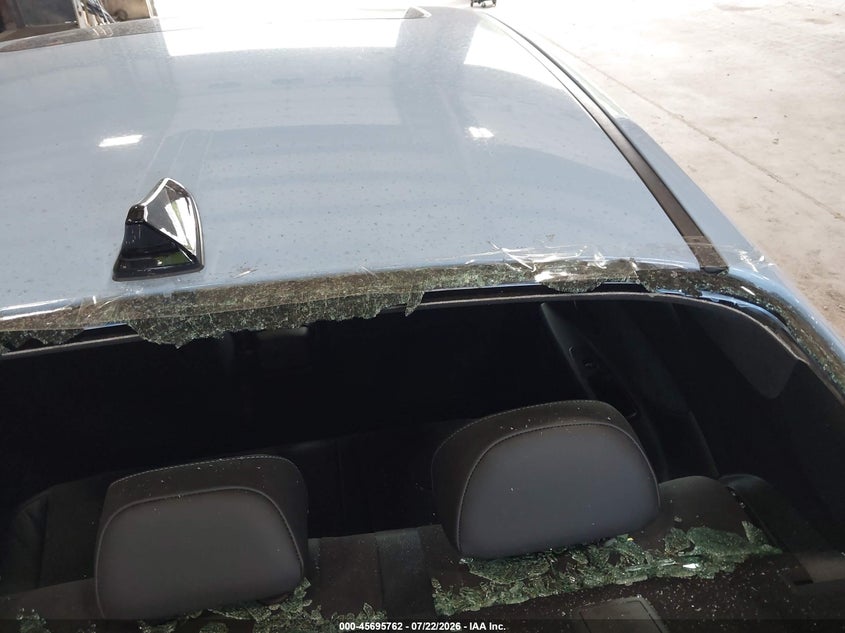 2022 Hyundai Elantra n VIN KMHLW4AK3NU006311 IAAI salvage auction — STORM DAMAGE, Salvage Title, sold $10,900 on 2026-08-16 (photo 6)