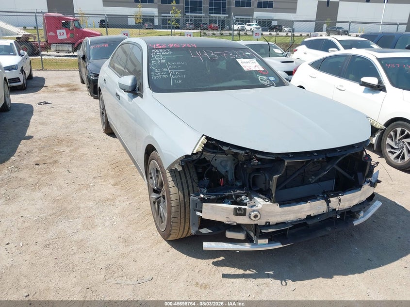 2025 BMW 7er VIN WBA23EH06SCT60941 — IAAI salvage auction photo