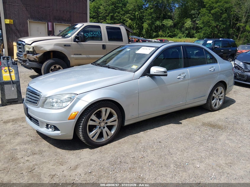 2010 Mercedes-benz C class VIN WDDGF8BB0AR111287 IAAI salvage auction — NORMAL WEAR, Original (Vermont), sold $925 on 2026-08-06 (photo 2)