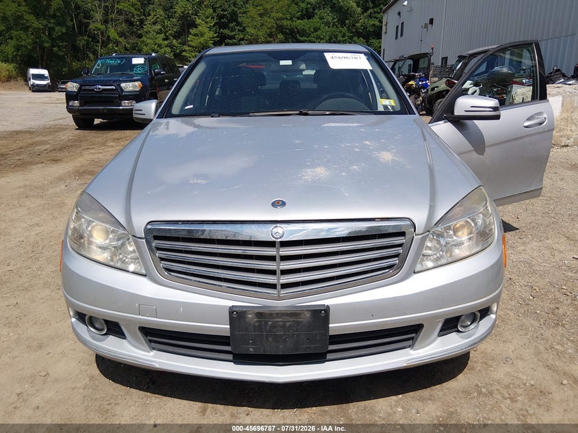 2010 Mercedes-benz C class VIN WDDGF8BB0AR111287 IAAI salvage auction — NORMAL WEAR, Original (Vermont), sold $925 on 2026-08-06 (photo 6)