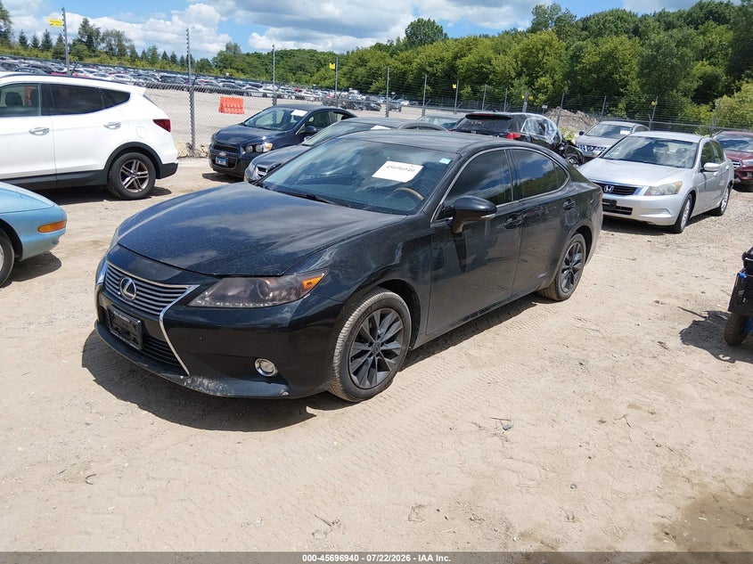 2015 Lexus ES VIN JTHBW1GG1F2098144 IAAI salvage auction — NORMAL WEAR, Clear (Illinois), sold $25 on 2026-07-29 (photo 2)