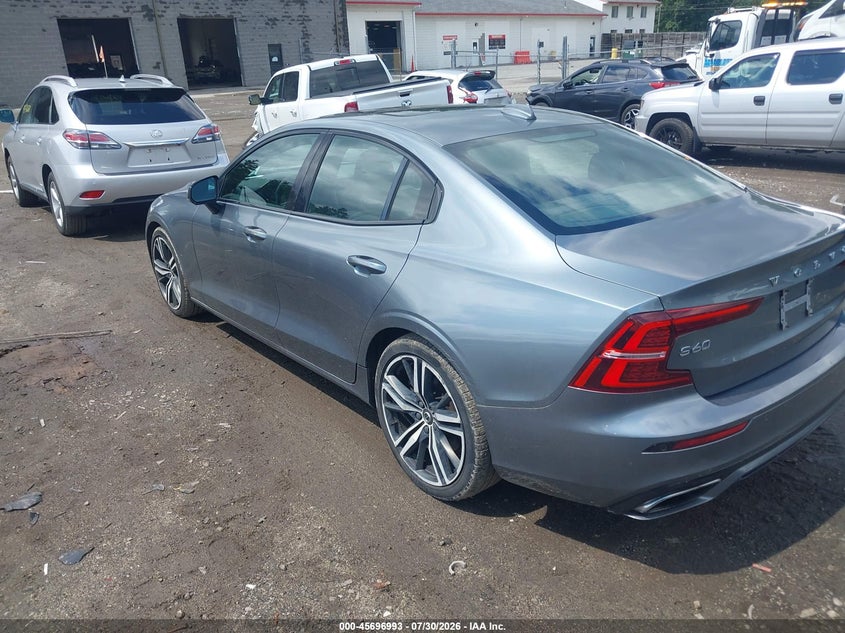 2020 Volvo S60 VIN 7JRA22TM0LG030167 IAAI salvage auction — RIGHT SIDE, Salvage Title, sold $8,150 on 2026-09-07 (photo 3)