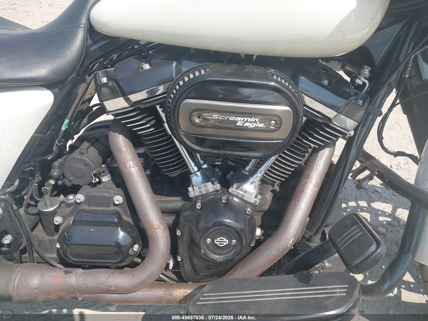2018 Harley-davidson Road glide VIN 1HD1KTC16JB686442 IAAI salvage auction — FRONT END, Salvage Title, sold $4,150 on 2026-09-10 (photo 8)
