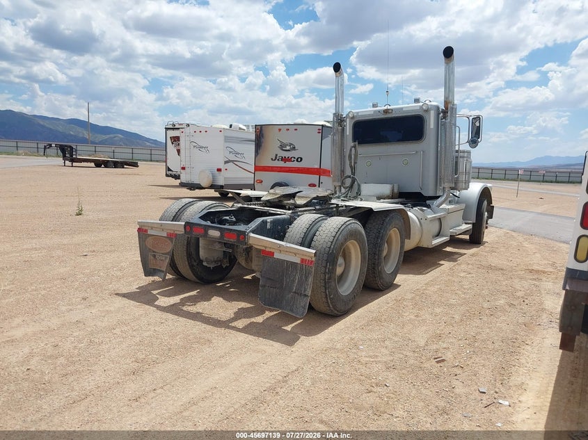 2019 Peterbilt 389 VIN 1XPXD49X0KD612672 IAAI salvage auction — FRONT END, Salvage (Utah), sold $18,100 on 2026-08-26 (photo 4)