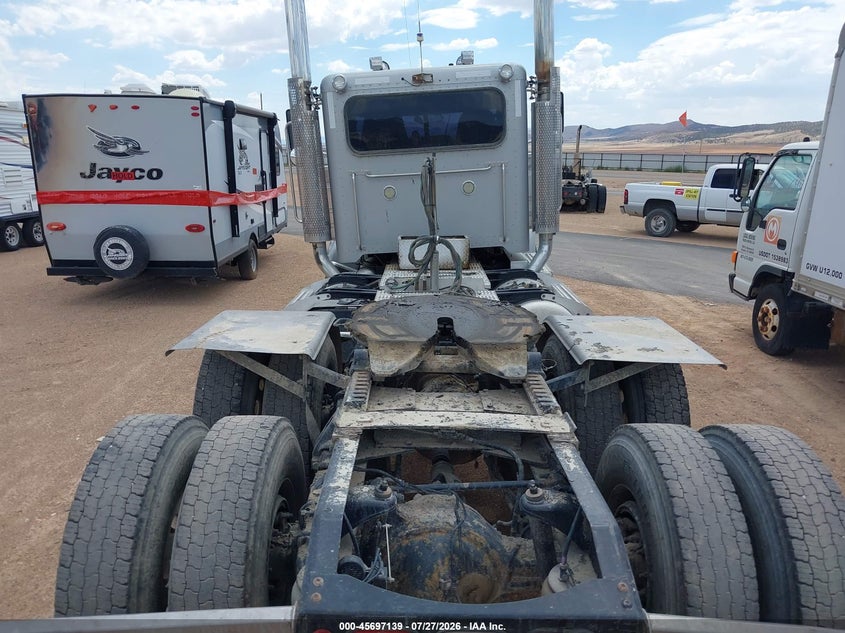 2019 Peterbilt 389 VIN 1XPXD49X0KD612672 IAAI salvage auction — FRONT END, Salvage (Utah), sold $18,100 on 2026-08-26 (photo 8)