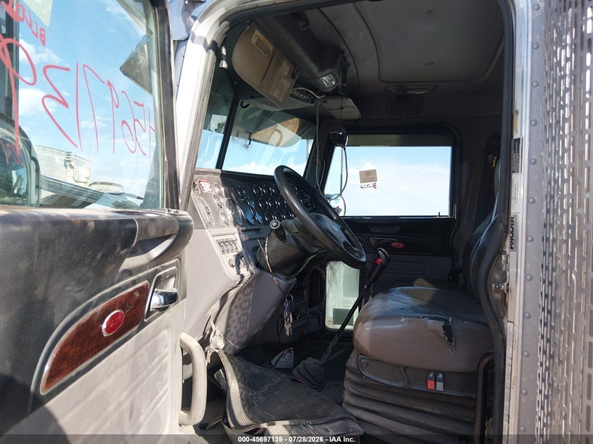 2019 Peterbilt 389 VIN 1XPXD49X0KD612672 IAAI salvage auction — FRONT END, Salvage (Utah), sold $18,100 on 2026-08-26 (photo 5)