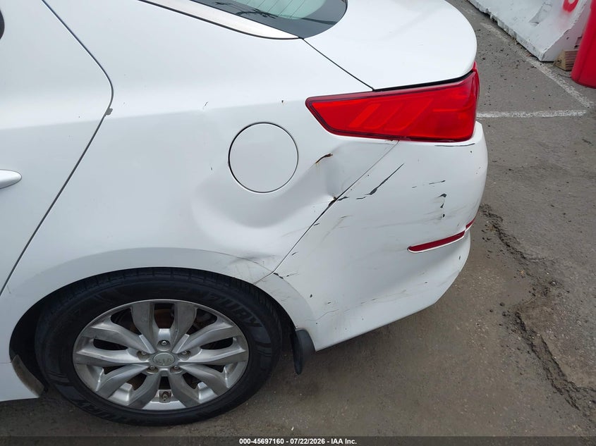 2015 Kia Optima VIN 5XXGN4A77FG434412 IAAI salvage auction — NORMAL WEAR, Salvage Title - Dealer (California), sold $25 on 2026-07-30 (photo 6)