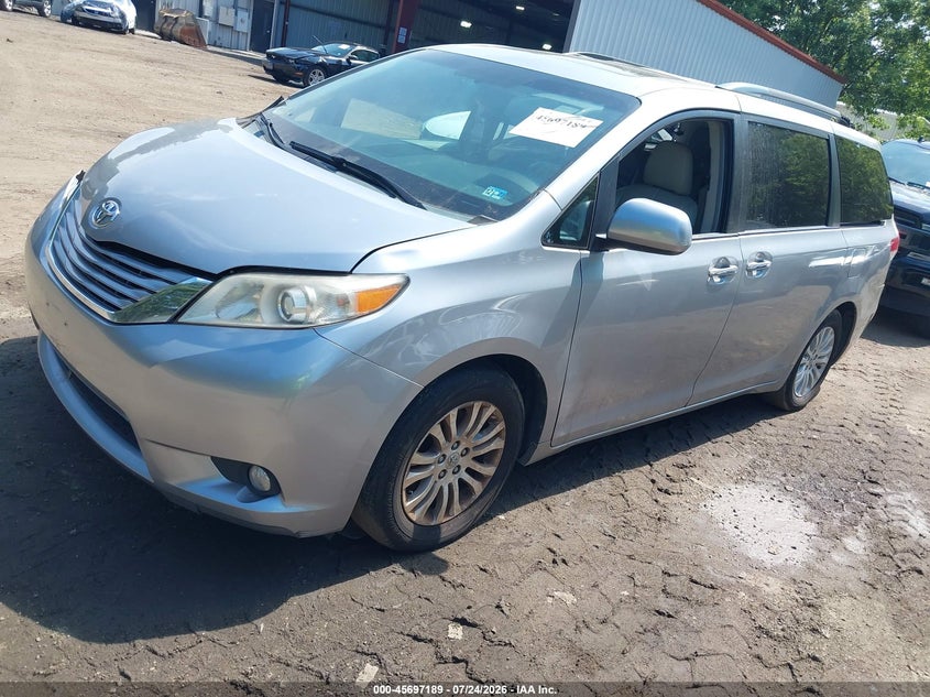 2013 Toyota Sienna VIN 5TDYK3DC3DS374320 IAAI salvage auction — NORMAL WEAR, Clear (Virginia), sold $25 on 2026-07-30 (photo 2)