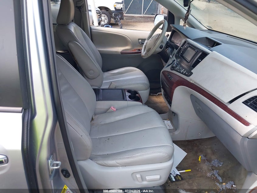 2013 Toyota Sienna VIN 5TDYK3DC3DS374320 IAAI salvage auction — NORMAL WEAR, Clear (Virginia), sold $25 on 2026-07-30 (photo 5)