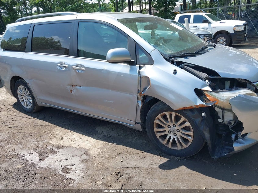 2013 Toyota Sienna VIN 5TDYK3DC3DS374320 IAAI salvage auction — NORMAL WEAR, Clear (Virginia), sold $25 on 2026-07-30 (photo 6)