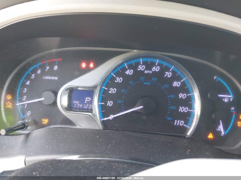 2013 Toyota Sienna VIN 5TDYK3DC3DS374320 IAAI salvage auction — NORMAL WEAR, Clear (Virginia), sold $25 on 2026-07-30 (photo 7)