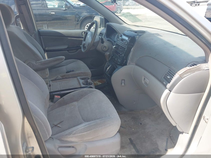 2004 Toyota Sienna VIN 5TDZA23CX4S001861 IAAI salvage auction — RIGHT SIDE, Clear (Florida), sold $25 on 2026-07-29 (photo 5)