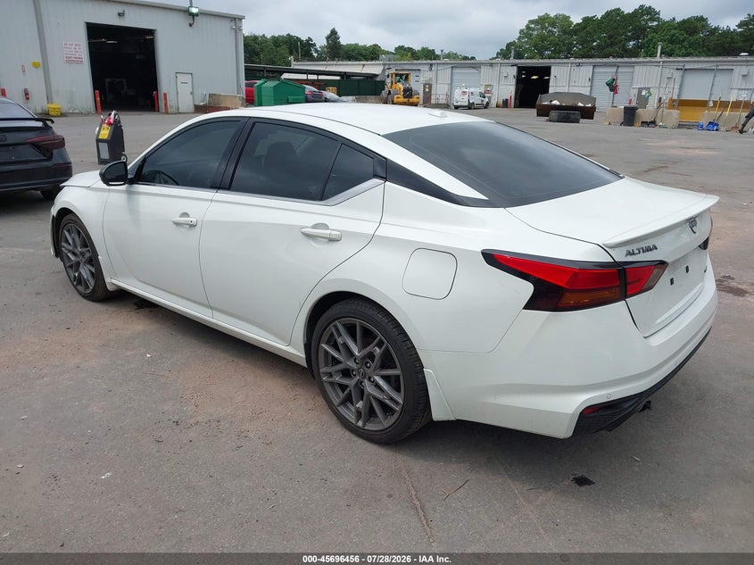 2024 Nissan Altima VIN 1N4AL4CV8RN417074 IAAI salvage auction — FRONT END, Salvage Title, sold $8,500 on 2026-09-01 (photo 3)