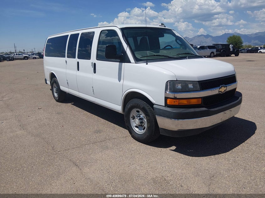 2017 Chevrolet Express 3500 VIN 1GAZGPFF8H1225689 — IAAI salvage auction photo
