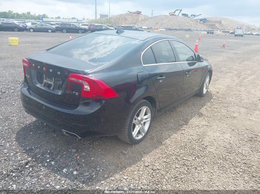 2015 Volvo S60 VIN YV126MFK1F1343257 IAAI salvage auction — NORMAL WEAR, Clear (New Jersey), sold $425 on 2026-08-04 (photo 4)