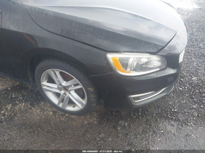 2015 Volvo S60 VIN YV126MFK1F1343257 IAAI salvage auction — NORMAL WEAR, Clear (New Jersey), sold $425 on 2026-08-04 (photo 6)