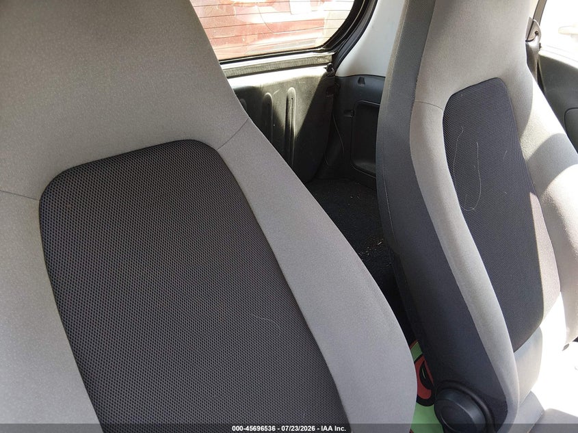 2008 Smart Fortwo VIN WMEEJ31X78K135736 IAAI salvage auction — NORMAL WEAR, Clear (Massachusetts), sold $1,100 on 2026-08-04 (photo 8)