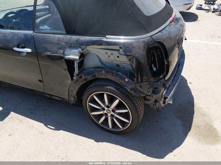 2017 Mini Convertible VIN WMWWG5C51H3C20218 IAAI salvage auction — SIDE, Salvage (California), sold $1,500 on 2026-08-03 (photo 6)