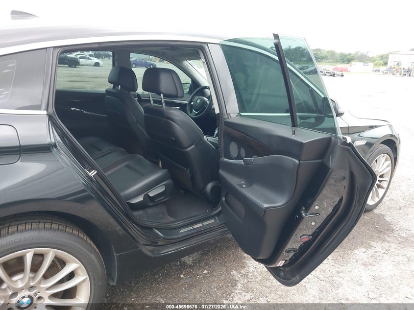 2015 BMW 5er VIN WBA5M2C57FD872185 IAAI salvage auction — FRONT END, Rebuildable (Florida), sold $2,700 on 2026-08-20 (photo 8)