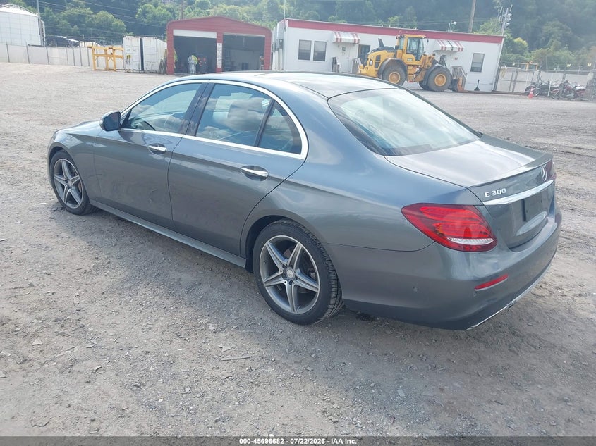 2017 Mercedes-benz E-klasse VIN WDDZF4KB4HA133500 IAAI salvage auction — UNDERCARRIAGE, Wait Title, sold $7,000 on 2026-08-08 (photo 3)