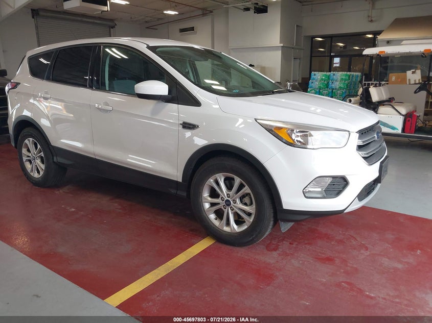 2017 Ford Escape VIN 1FMCU9GD5HUB08726 — IAAI salvage auction photo