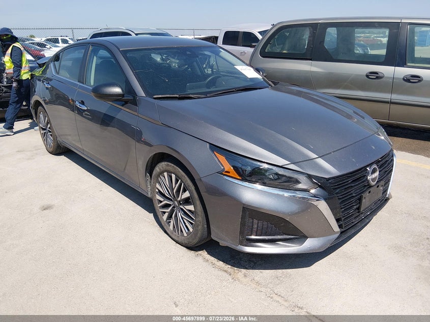 2025 Nissan Altima VIN 1N4BL4DVXSN338708 — IAAI salvage auction photo